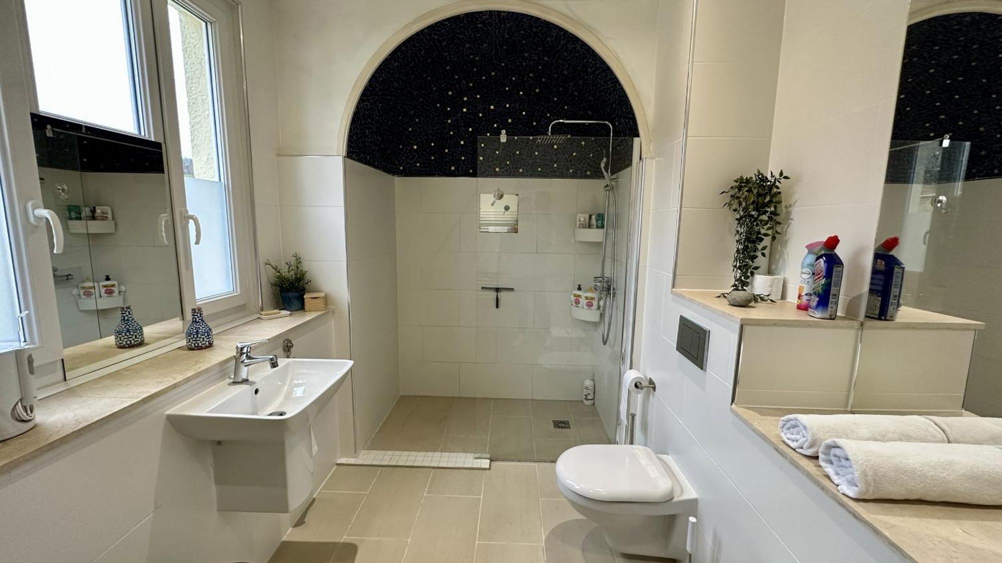 Le Prieure De Buffon Quarto foto