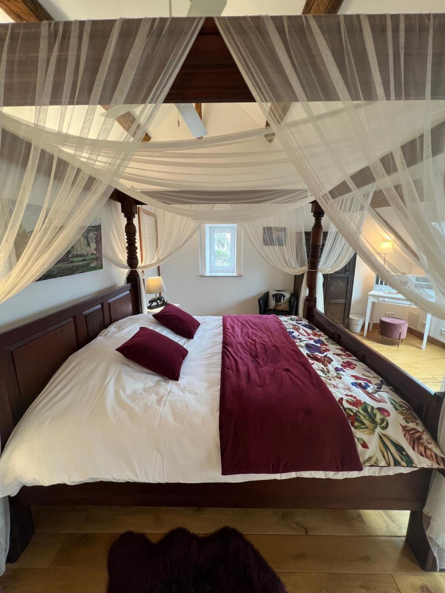 Le Prieure De Buffon Quarto foto
