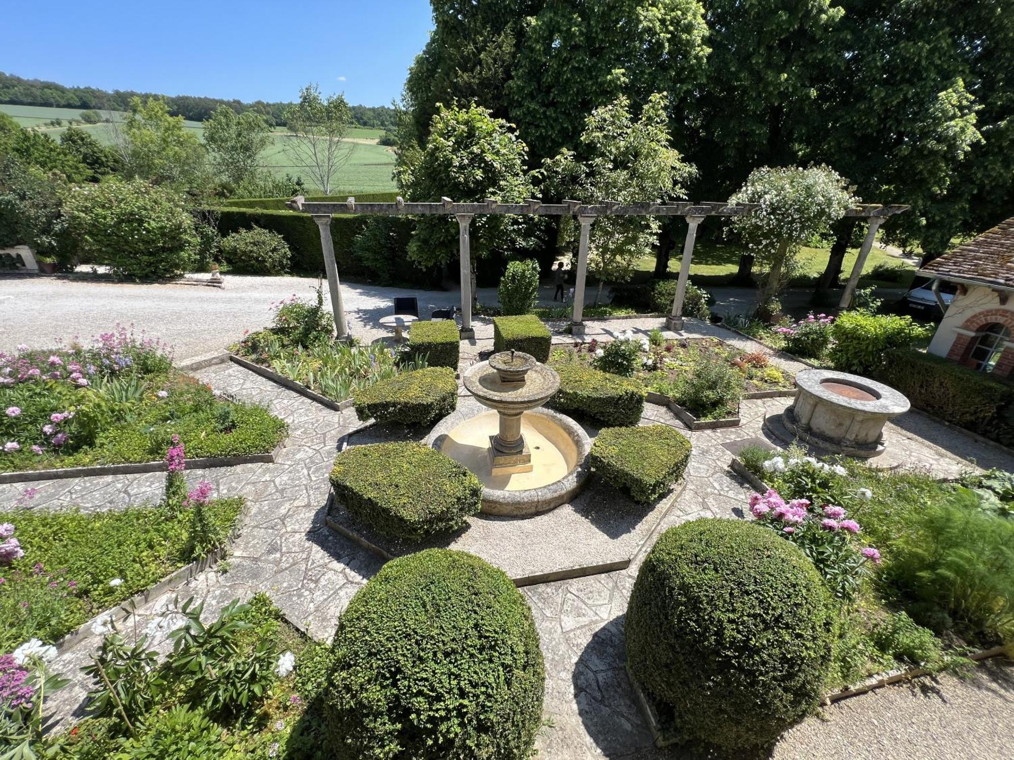 Le Prieure De Buffon Quarto foto