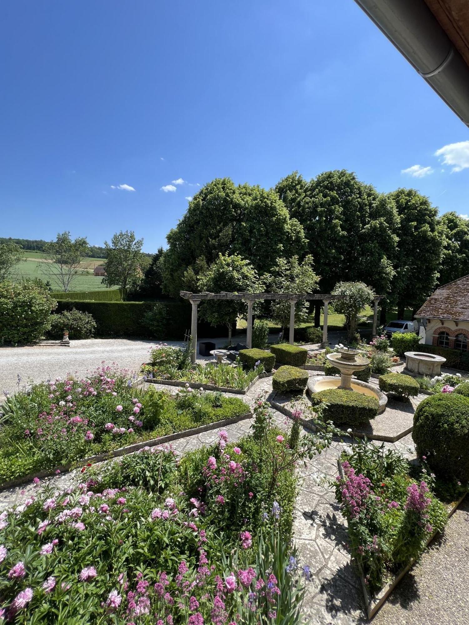 Le Prieure De Buffon Quarto foto